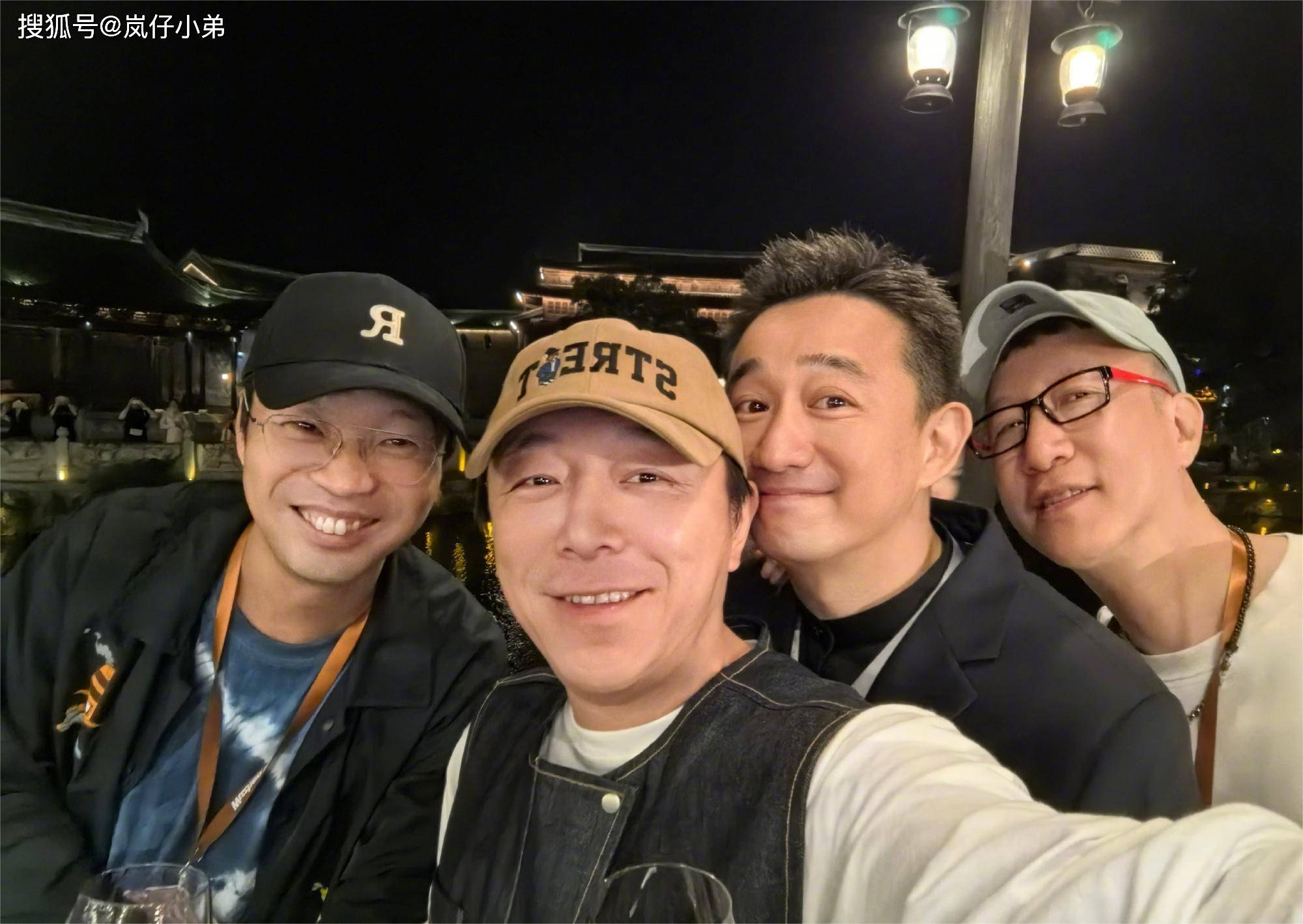 黄渤发文这就是乌镇男人帮，瞬间引发诸多节目老粉的回忆杀(图2)