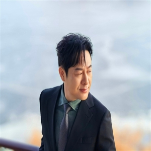 张颂文神回应网友喊话上班：“上你个头，我要过年！”